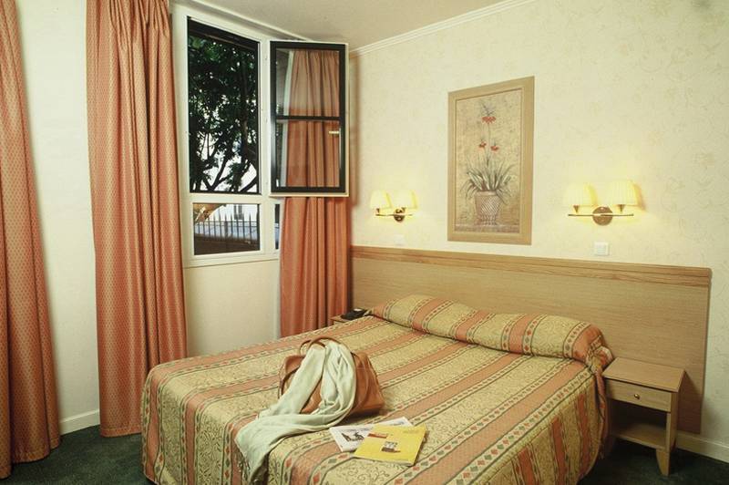 The Residence Hotel Geneva Airport Ferney-Voltaire Room photo